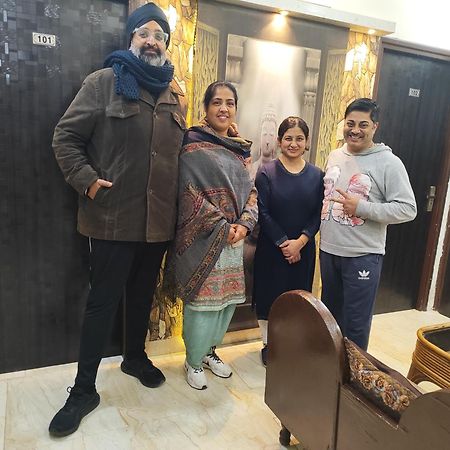 4N Homestay- Golden Temple View Amritsar Ngoại thất bức ảnh